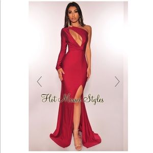 Wine One Shoulder Key Hole Slit Maxi Dress